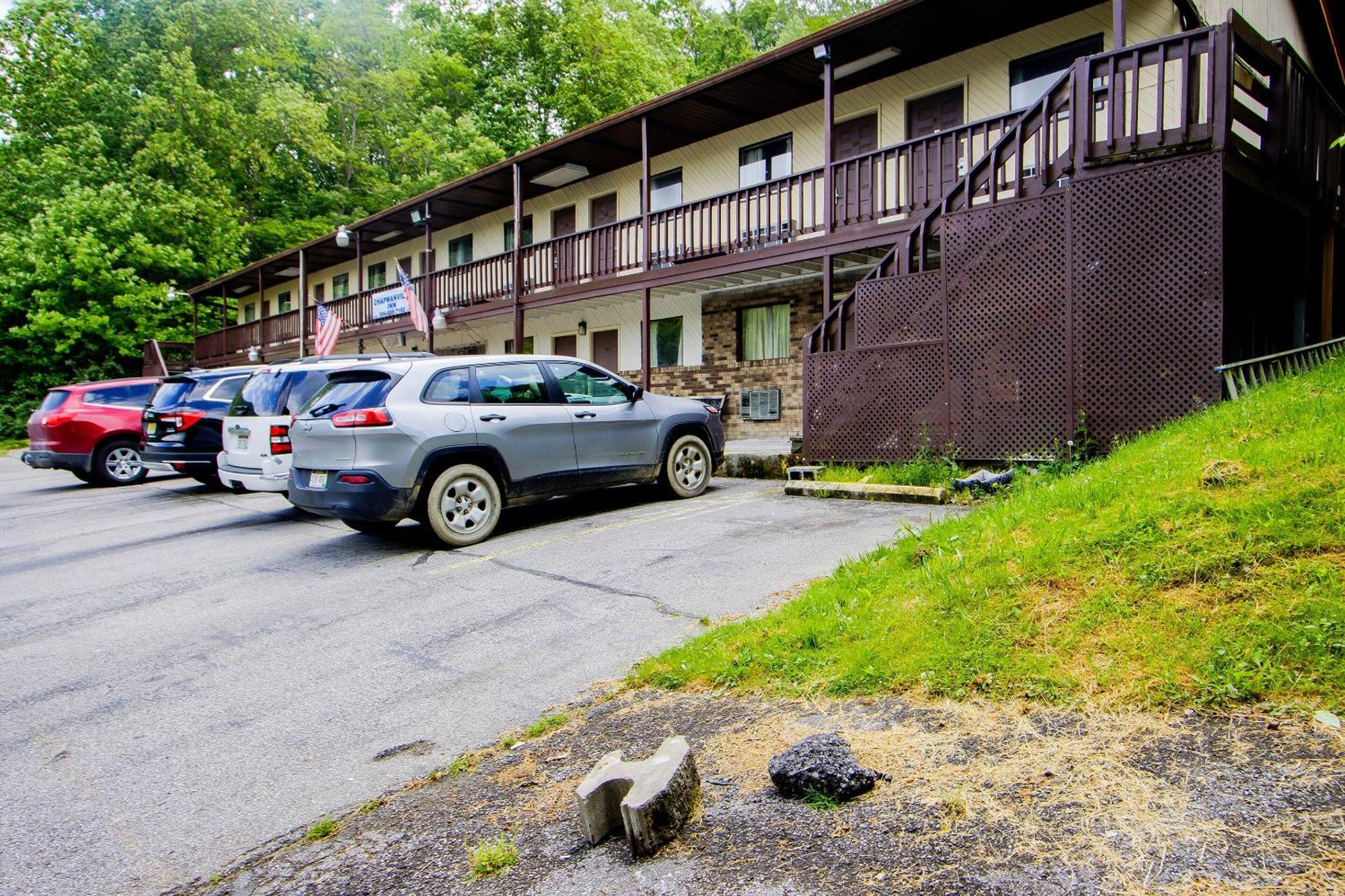Oyo Hotel Chapmanville Inn, Wv - Hwy 119 외부 사진